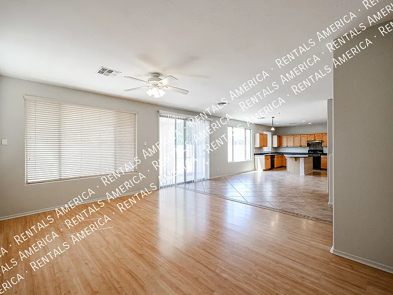 1155 E Winchester Pl — Photo 16