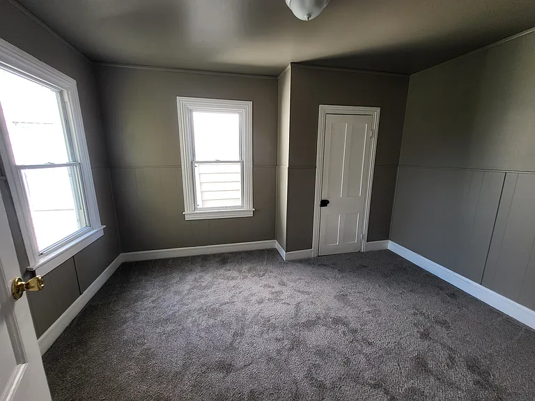 830 W Wilkes Barre St — Photo 8