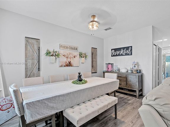 5th image of 3013 SE 17th Ave #3013