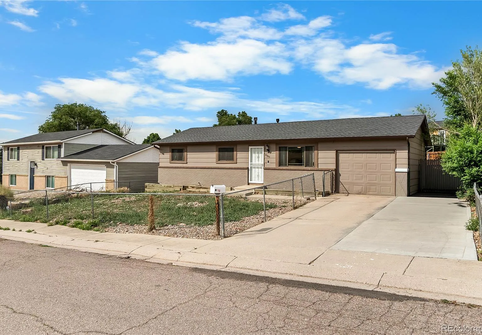 3 bed, 1.0 bath, 931 sqft, $1,900 — Photo 1