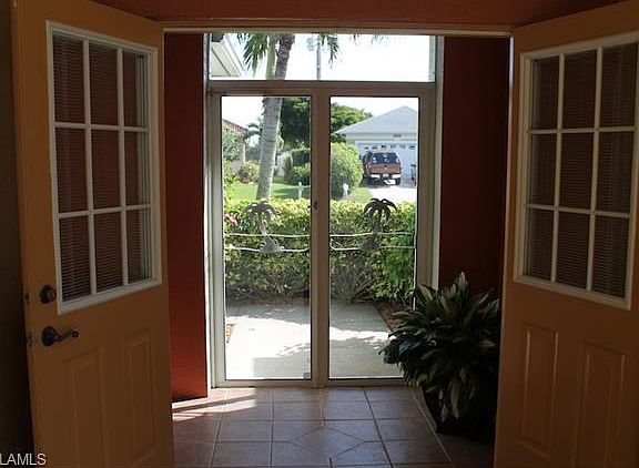 4th image of 3430 SW 27th Ave