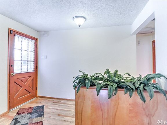 3rd image of 10510 109th Ave SW