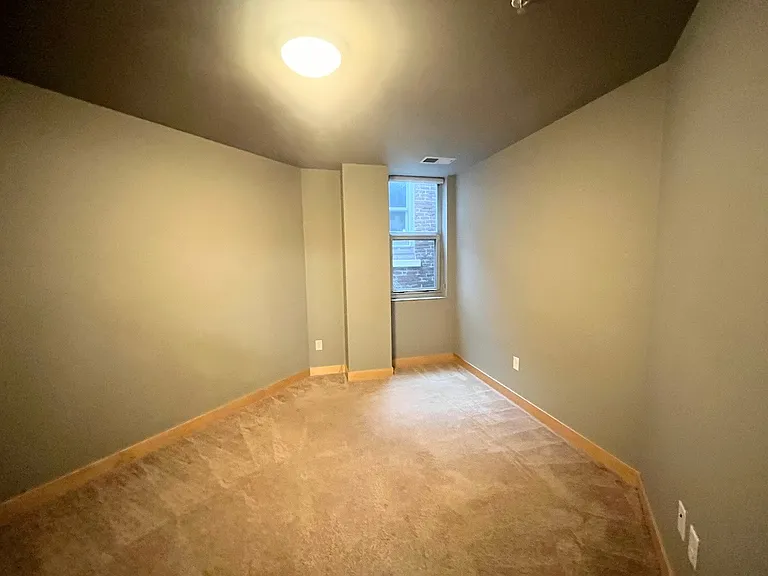 222 State St — Photo 11