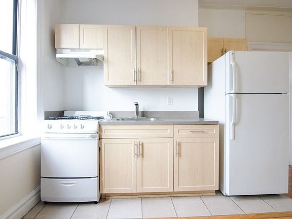 2nd image of 3242 33rd St APT D9