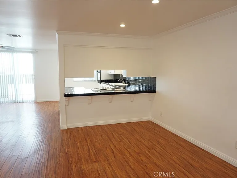 4610 Densmore Ave #20 — Photo 11