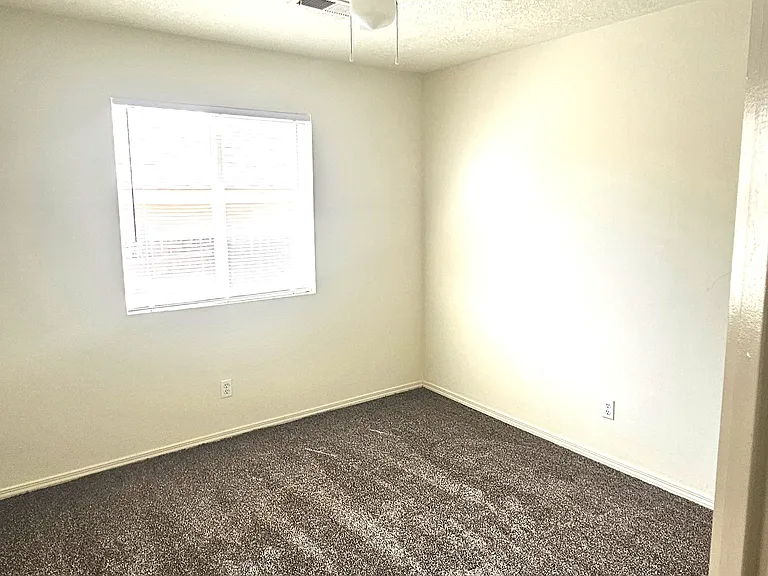 6905 Limestone Ave NE — Photo 17
