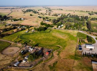 10692 N Madsen Ave, Clovis, CA 93619