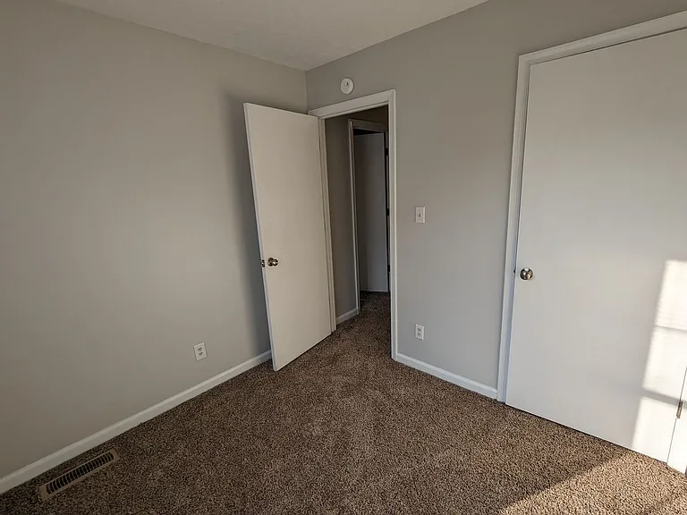 2325 Old Forest Rd — Photo 11