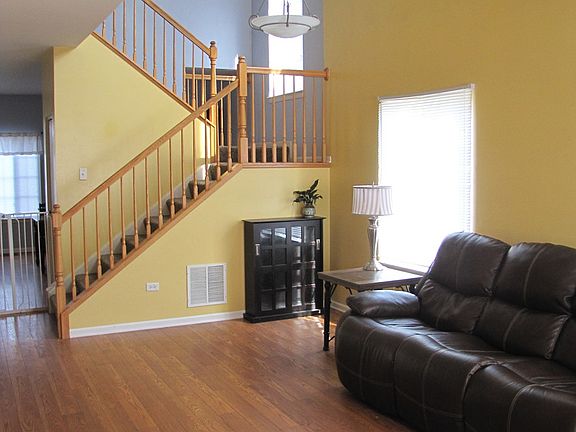 3rd image of 1401 Plantain Dr