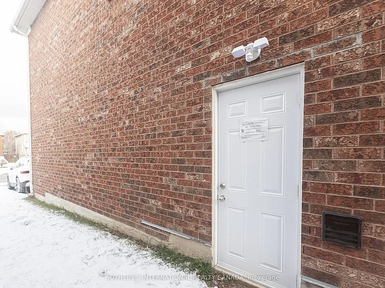 1182 Blueheron Blvd #BASEMENT — Photo 2