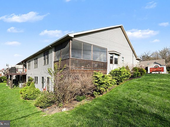 5th image of 6401 Whisper Wood Ln