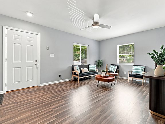 5th image of 3260 Baltimore Ave