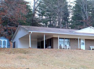 828 Mills Gap Rd, Fletcher, NC 28732