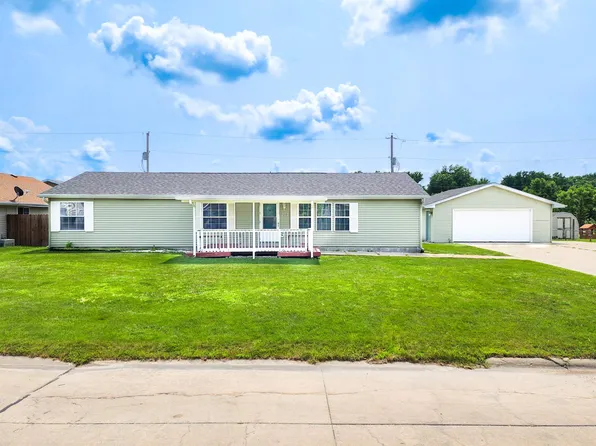 312 Forest Dr, Norfolk, NE 68701