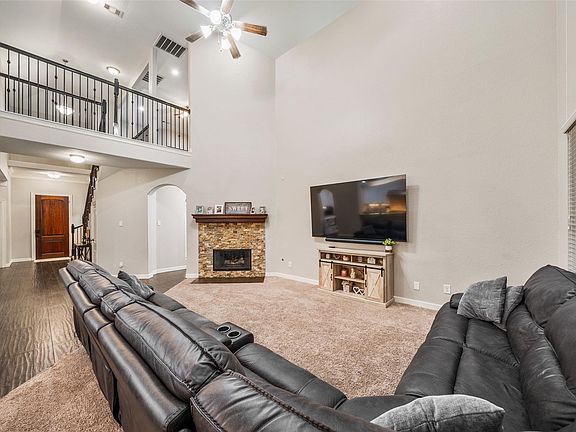 5th image of 15311 Kenny Dr