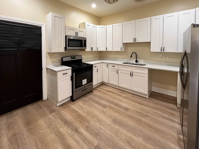 1234 S Central Park Ave #2R — Photo 3
