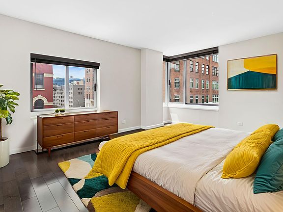 4th image of 270 W 17th St APT 4L