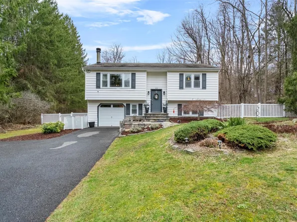 320 White Pond Road, Stormville, NY 12582