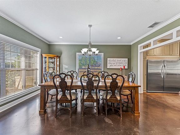 3rd image of 505 Private Road 1082