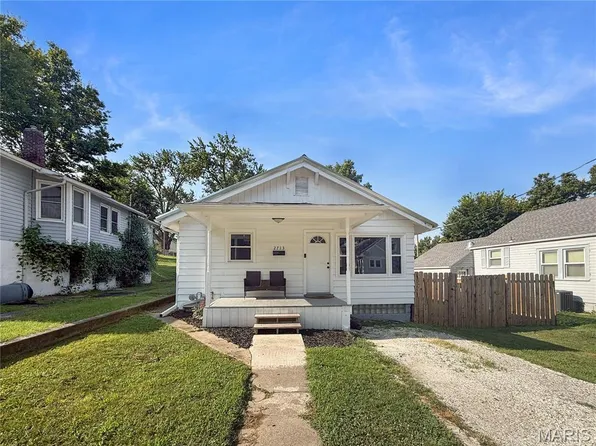 2713 Laclede St, Hannibal, MO 63401