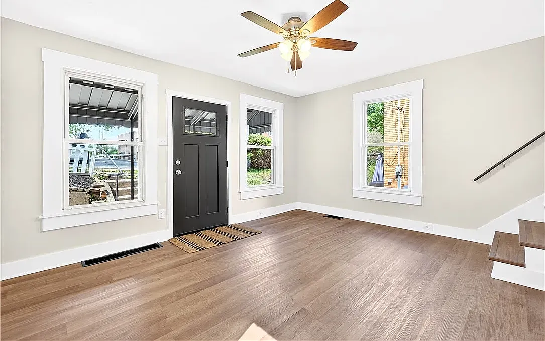 2 bed, 1292 sqft, $1,500 — Photo 2
