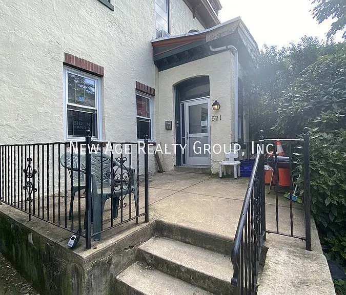 521 S 42nd St #1R — Photo 1