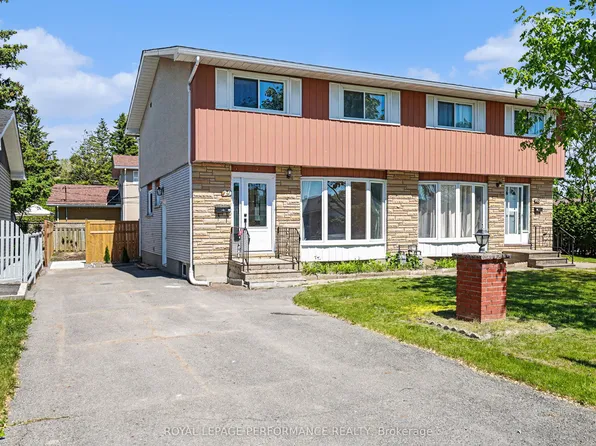 29 Aldercrest Dr, Ottawa, ON K2G 1P8