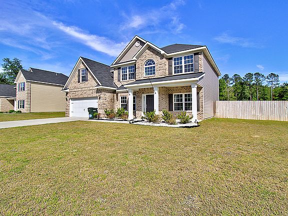 2nd image of 185 Fairview Dr NE