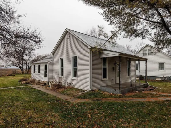 318 N Spring St, Mount Pulaski, IL 62548