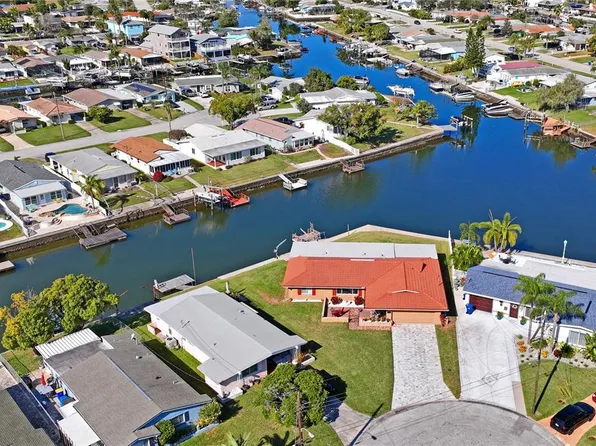 5103 Pelican Dr, New Port Richey, FL 34652