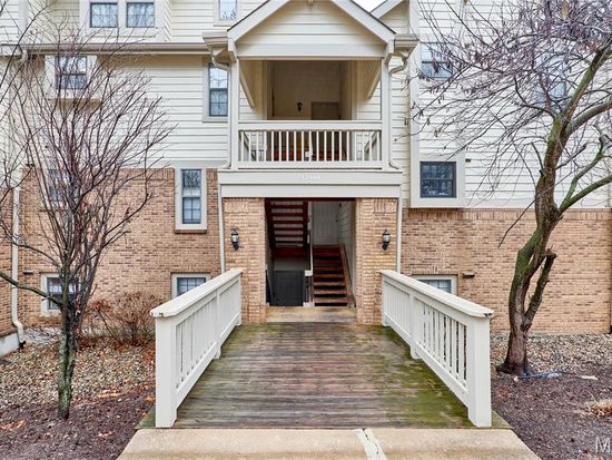 12944 Bryce Canyon Dr APT B, Maryland Heights, MO 63043