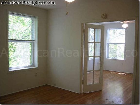 5th image of 5528 N Kenmore Ave APT 208