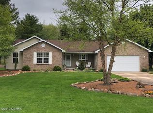 10842 E Royal Rd, Stanwood, MI 49346
