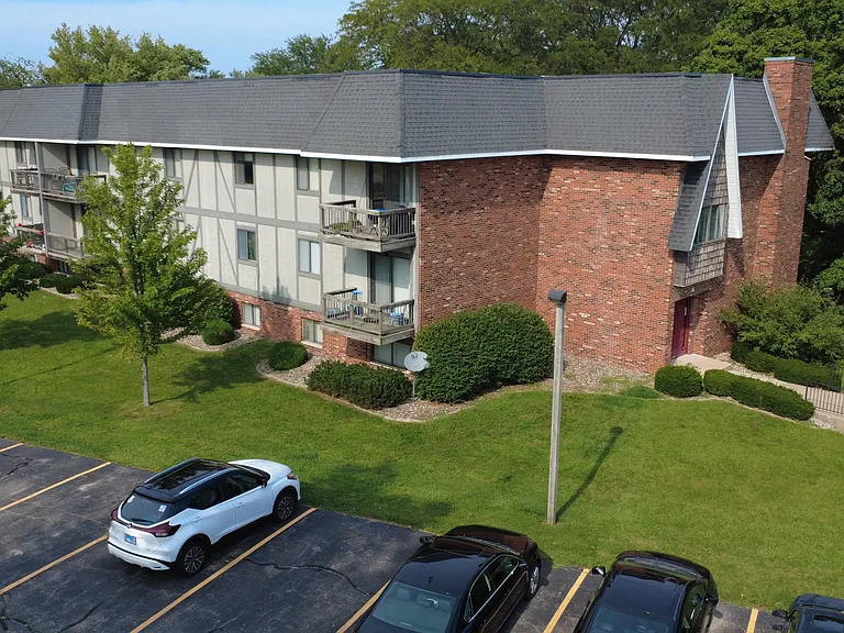 12300 N Brentfield Dr — Photo 2