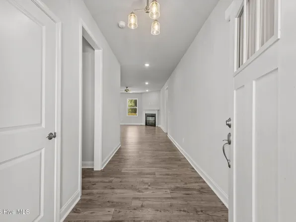 5708 Sloop Court, New Bern, NC 28560