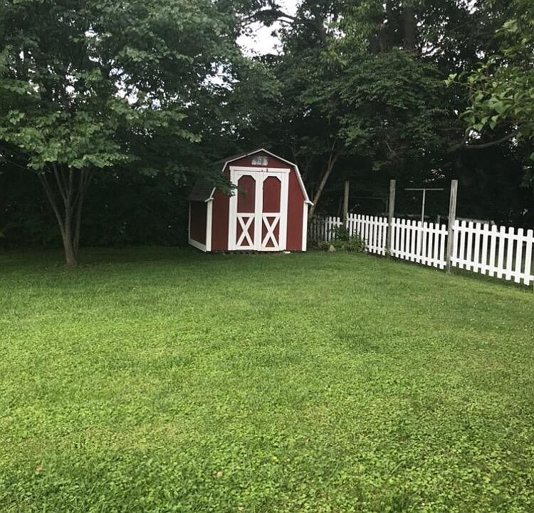 2nd image of 303 Miller Dr