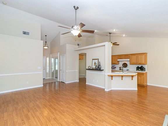 5th image of 7814 N Laureen Ave