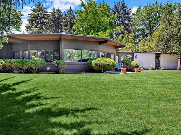 4704 W Hillcrest View Dr, Boise, ID 83705