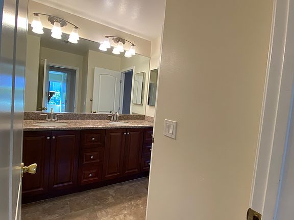 3rd image of 9546 Easter Way