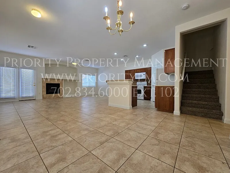 Building Photo - 9132 Forest Willow Ave #103