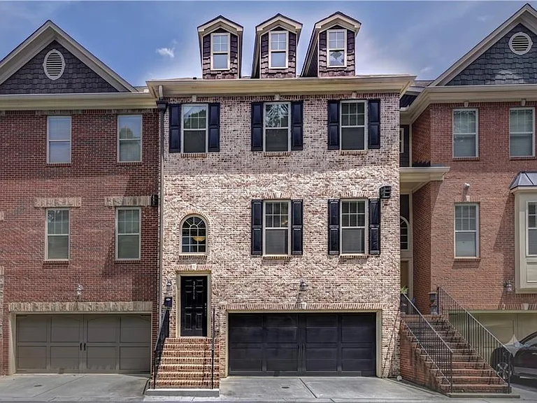 1516 Donaldson Park Dr NE — Photo 1