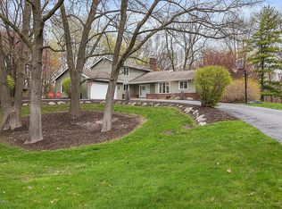 6695 Gleneagles Dr SE, Grand Rapids, MI 49546