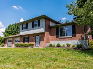 10512 S Dodge Ln, Louisville, KY 40272