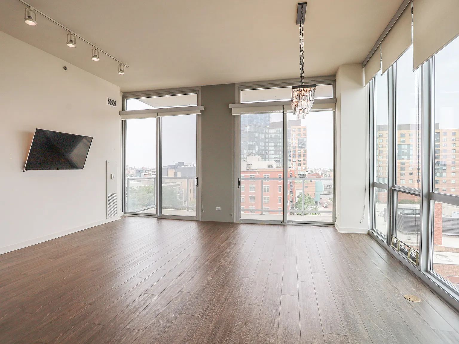 2 bed, $3,645 — Photo 4