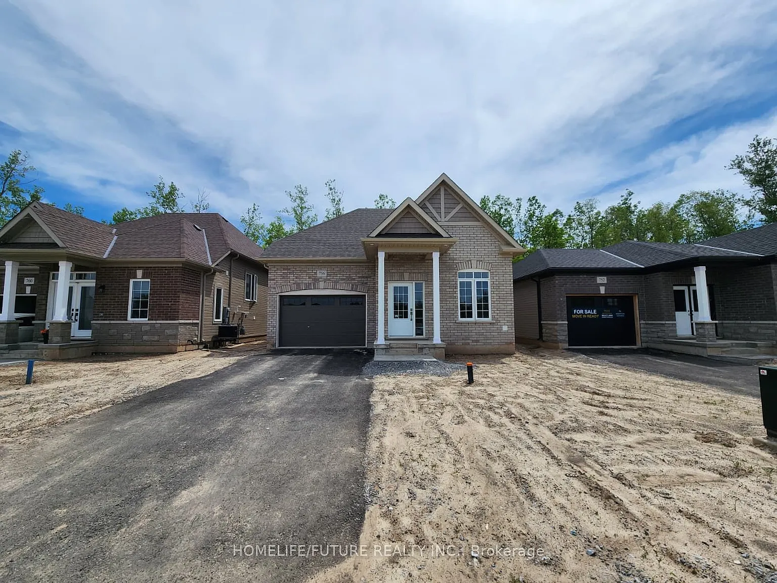 3 bed, $2,100 — Photo 2