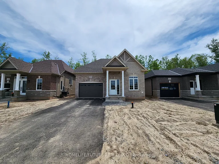 756 Burwell St #UPPER LEVEL — Photo 2