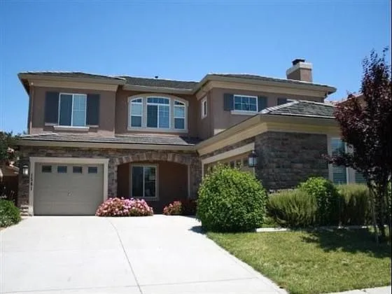 1561 Dorothy Ln photo 1