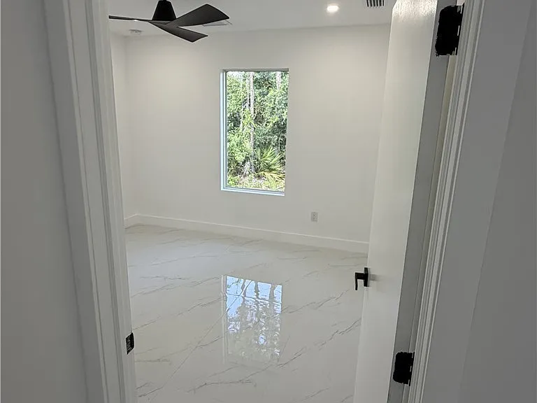 759 Cane St E — Photo 14