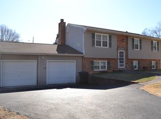 2950 Penn Forest Blvd, Roanoke, VA 24018