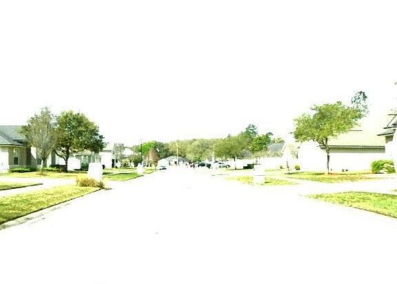 5th image of 12017 Grand Lakes Dr E
